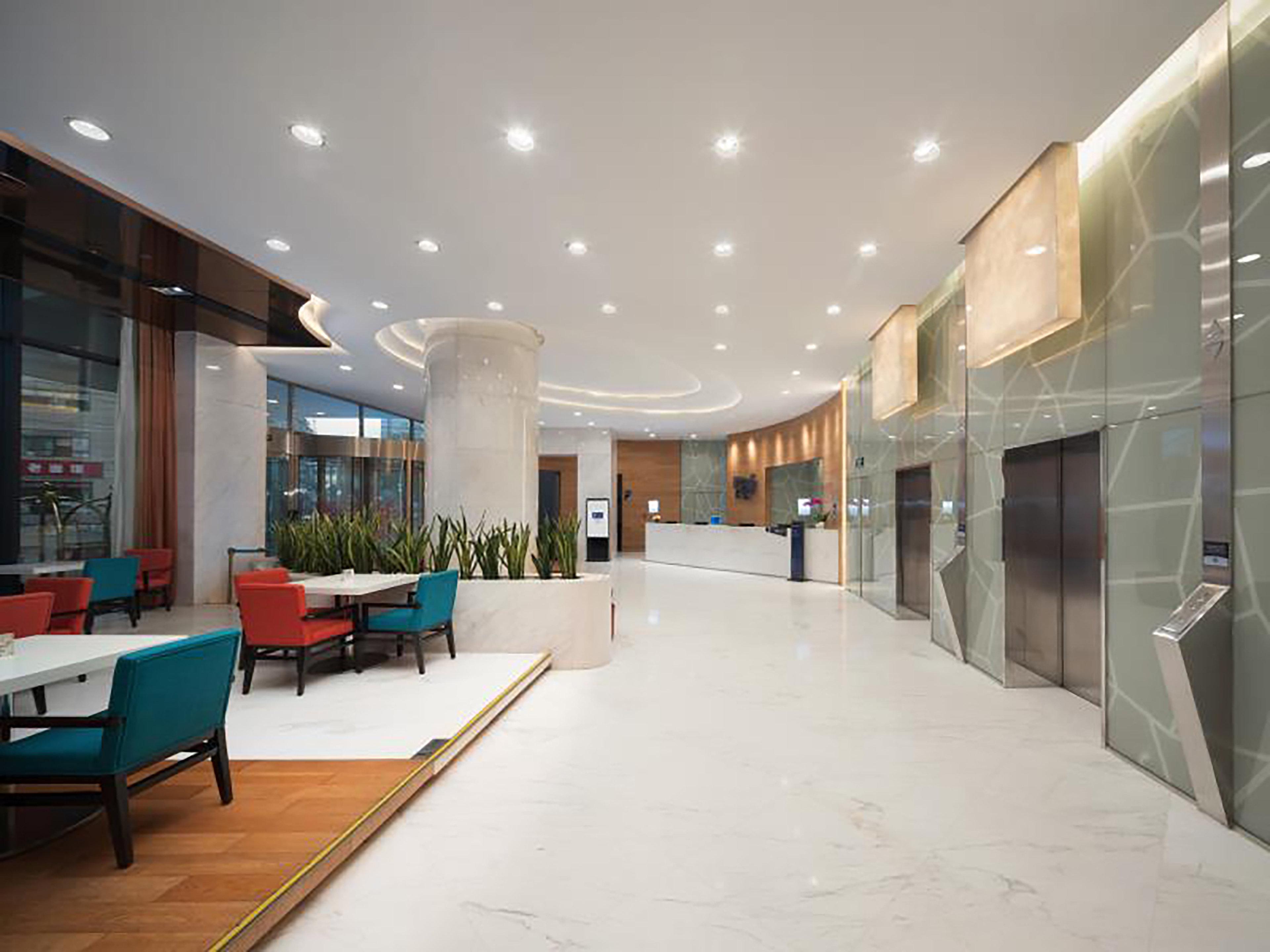Holiday Inn Express Chengdu Gulou-Tianfu Square Chunxi Road Branch מראה חיצוני תמונה