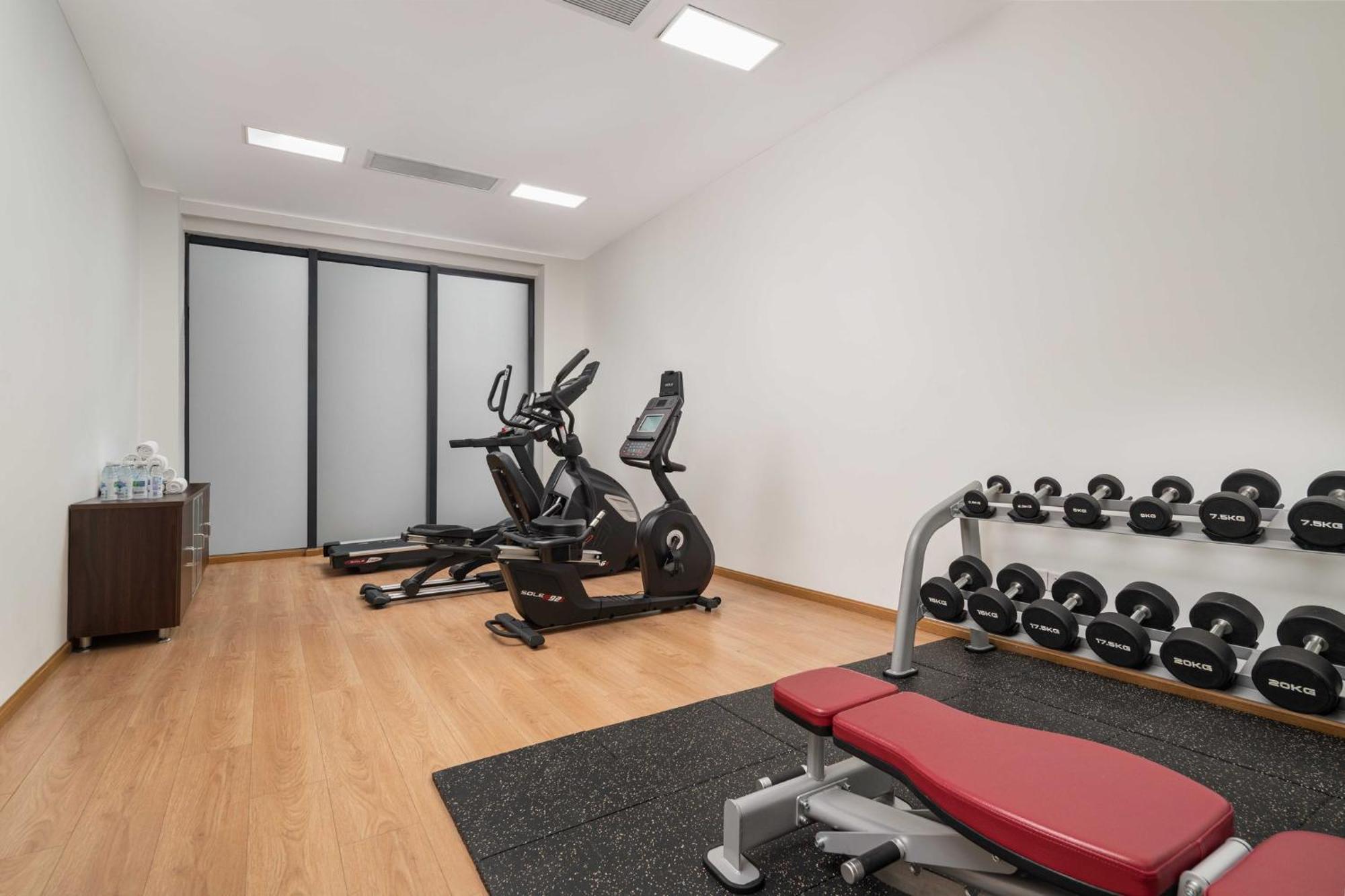 Holiday Inn Express Chengdu Gulou-Tianfu Square Chunxi Road Branch מראה חיצוני תמונה