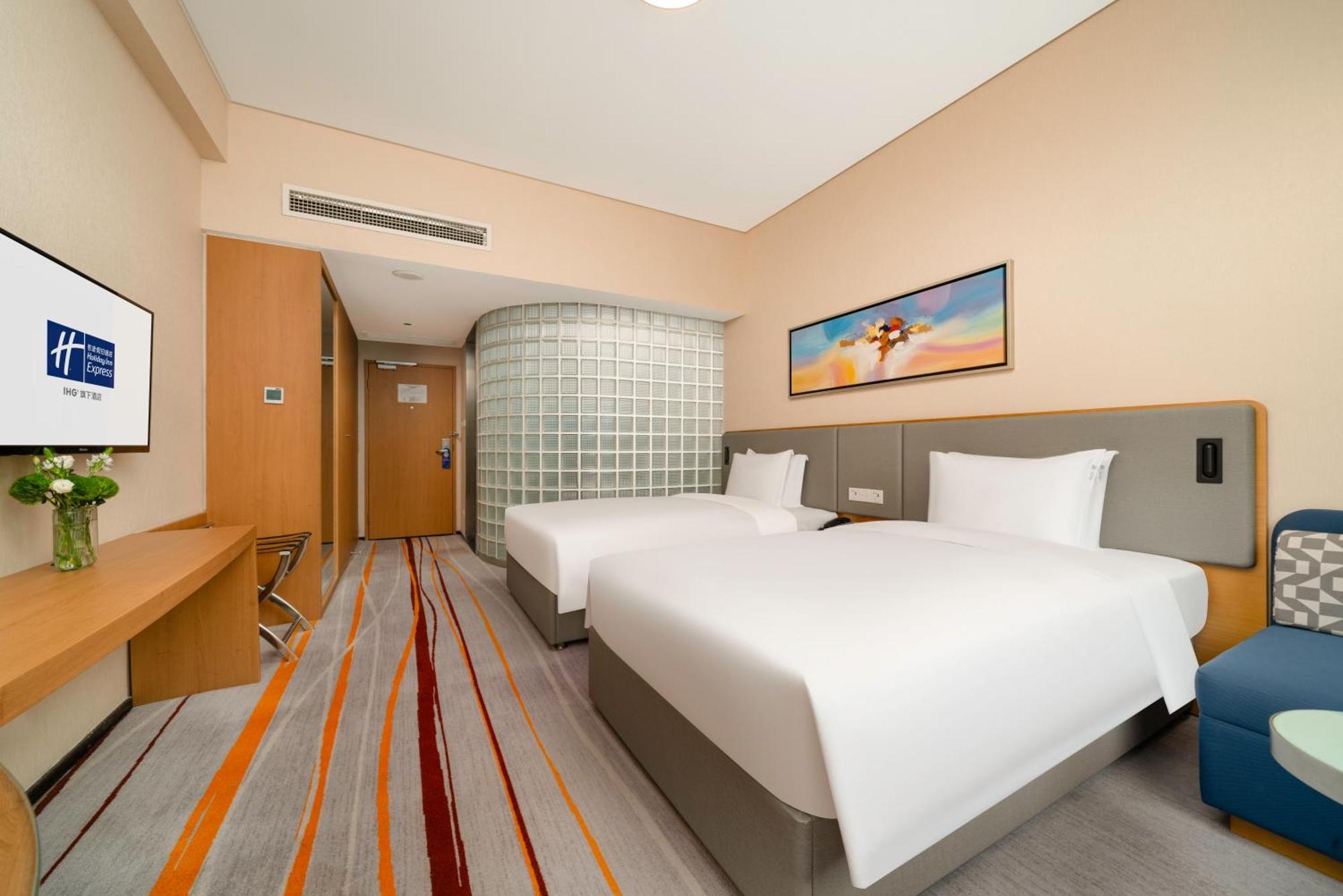Holiday Inn Express Chengdu Gulou-Tianfu Square Chunxi Road Branch מראה חיצוני תמונה