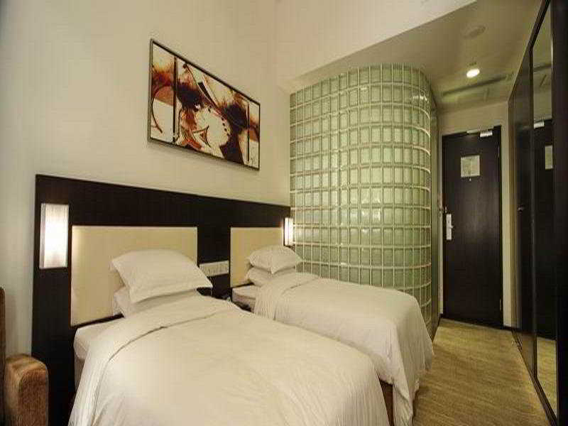 Holiday Inn Express Chengdu Gulou-Tianfu Square Chunxi Road Branch מראה חיצוני תמונה